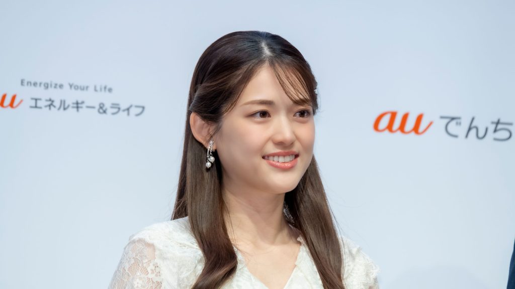 新サービス『auでんち』PR発表会に出席した松村沙友理