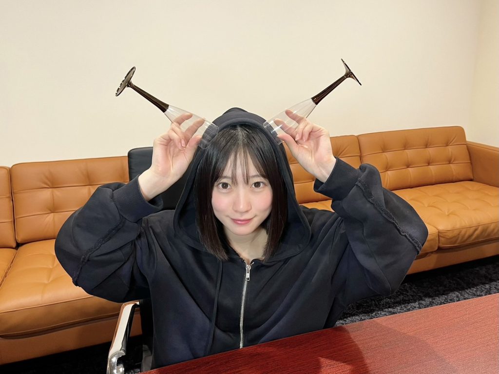 小道具を持ったら何かしないと気が済まない須永さん