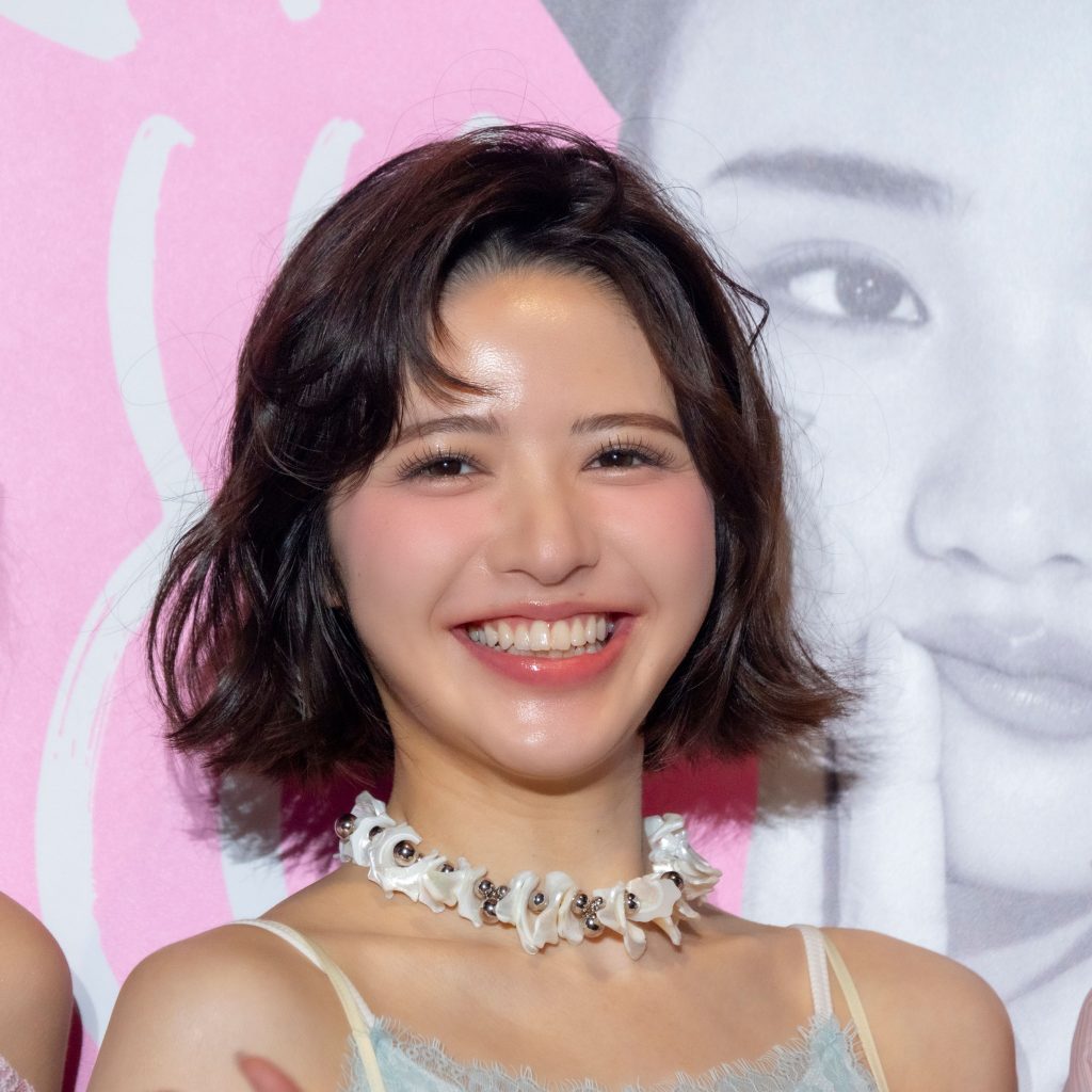 『ViVi 超ポジティブ EXPO 2026』記者会見に出席したFRUITS ZIPPER・鎮西寿々歌