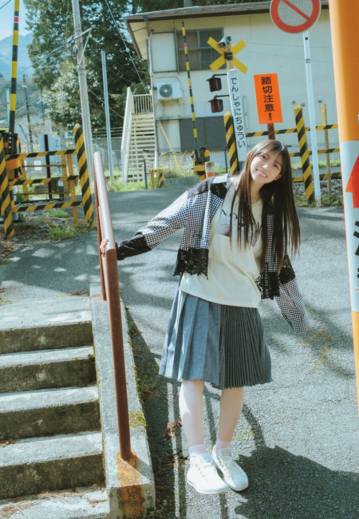 『週刊少年マガジン20号』に登場している櫻坂46・佐藤愛桜
