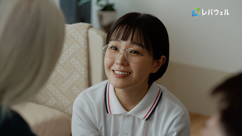 「レバウェル」新CM『身近な人の決断_介護』篇より