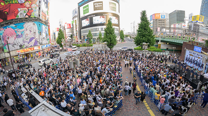 「ラフ×ラフ フリーライブ～1500人笑わせないと"夏"来ません！～」より