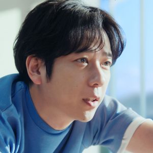 二宮和也、ヨガもツッコミも安定感抜群 “腸さん”との掛け合いにほっこり新CM
