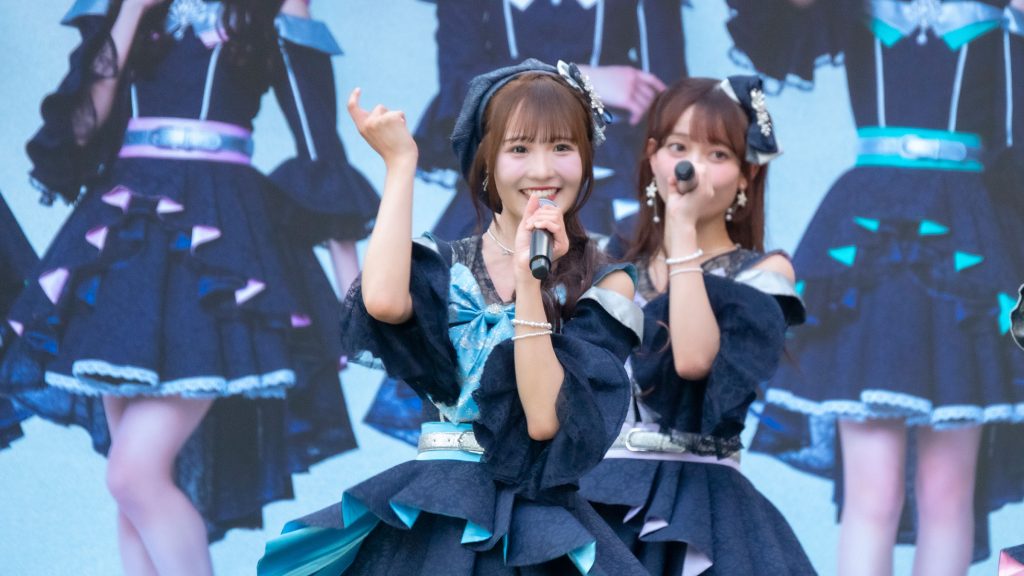 『ラフ×ラフ フリーライブ~1500人笑わせないと“夏”来ません!~』より