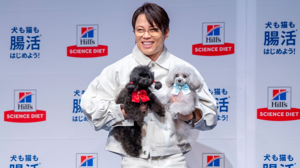 「ヒルズ サイエンス・ダイエット新商品発表会」に出席した西川貴教
