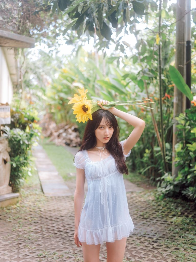 AKB48長友彩海1st写真集『予定外の瞳』より