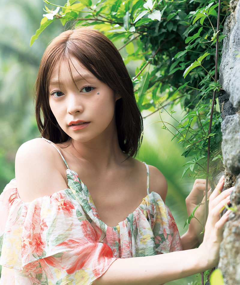 田﨑さくら写真集『さくらいろ』より
