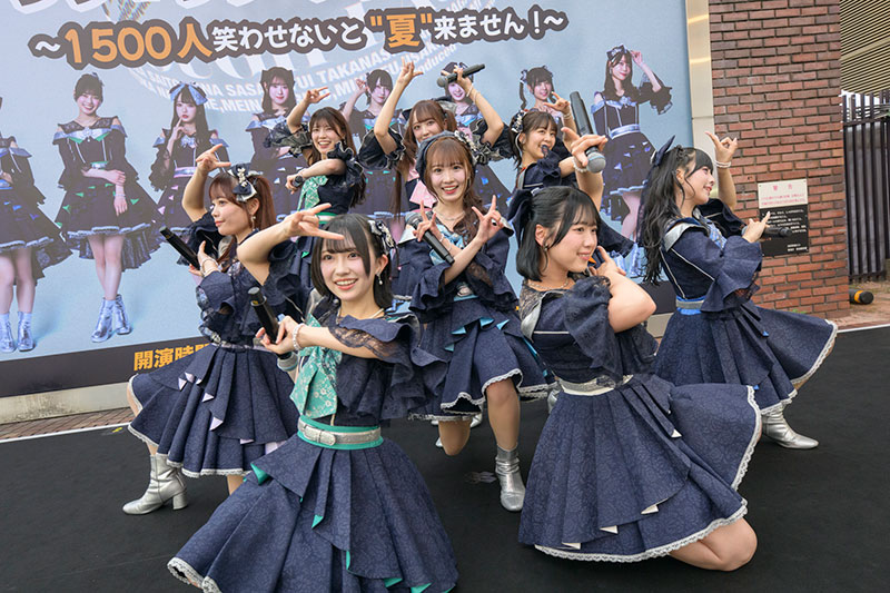 「ラフ×ラフ フリーライブ～1500人笑わせないと“夏”来ません！～」より