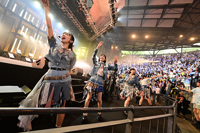「結成3周年記念 僕が観たかった『青空野外』ライブ2026」より「君と見た空は」