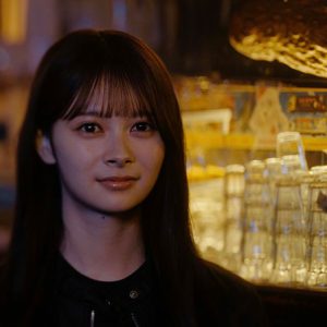 AKB48伊藤百花、夢を追うシンガーソングライター役で出演！丘みどり20周年記念シングル『まだ半ば』MV解禁