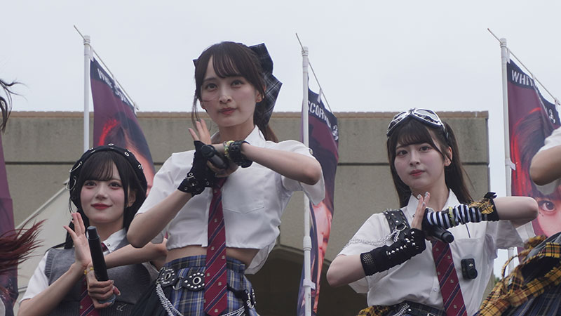 WHITE SCORPION海開きイベント「リアルBeach opening」より