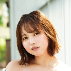 本郷柚巴インタビュー|「恋人を作る時間があるんだったら……」青春時代をグループに捧げた彼女は、まだまだ仕事一筋⁉