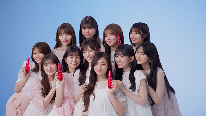 新TVCM「メイク仕上げの新習慣!」篇メイキングより