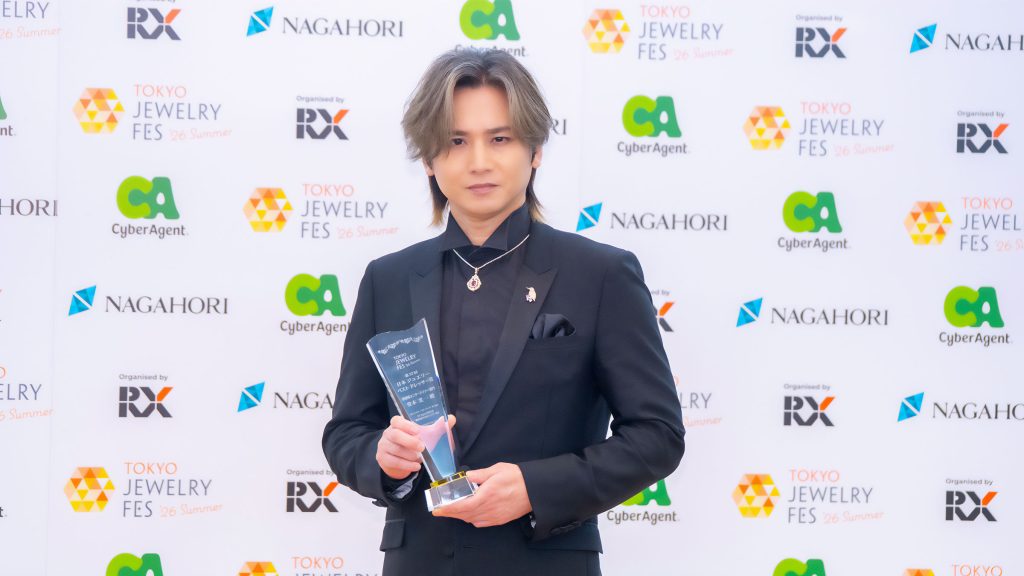 「第37回日本ジュエリーベストドレッサー賞」授賞式に出席した堂本光一