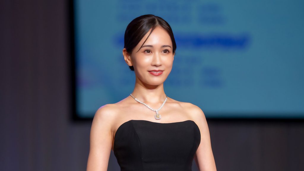 「第37回日本ジュエリーベストドレッサー賞」授賞式に出席した前田敦子