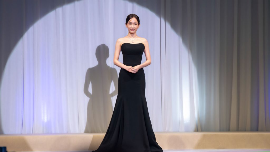 「第37回日本ジュエリーベストドレッサー賞」授賞式に出席した前田敦子