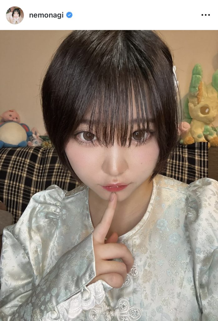 根本凪が「merry jenny」の衣装を着た姿を公開