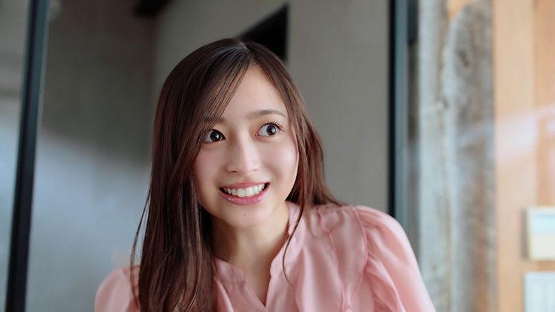 新TVCM「メイク仕上げの新習慣!」篇より