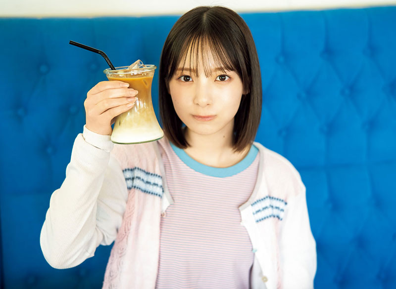 『週刊少年マガジン34号』に登場している日向坂46・渡辺莉奈