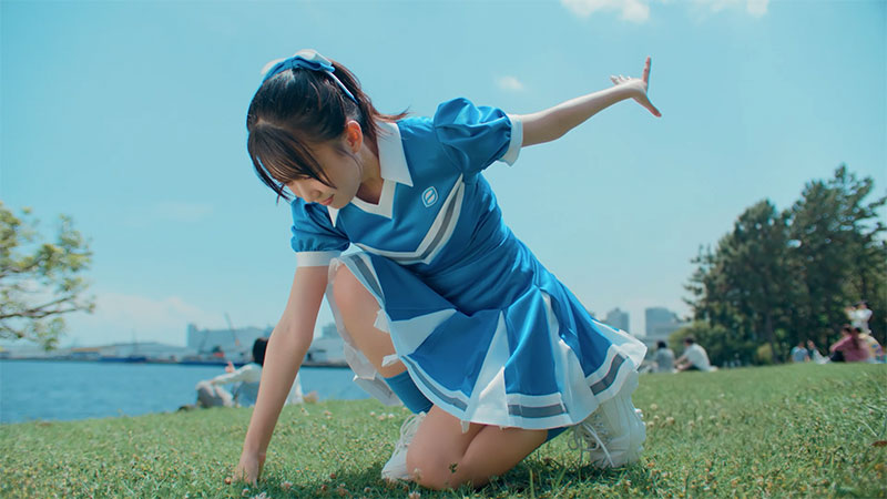 「エネトピアグループ」の新テレビCM「未来を動かすチカラ。」篇に出演する日向坂46・平尾帆夏