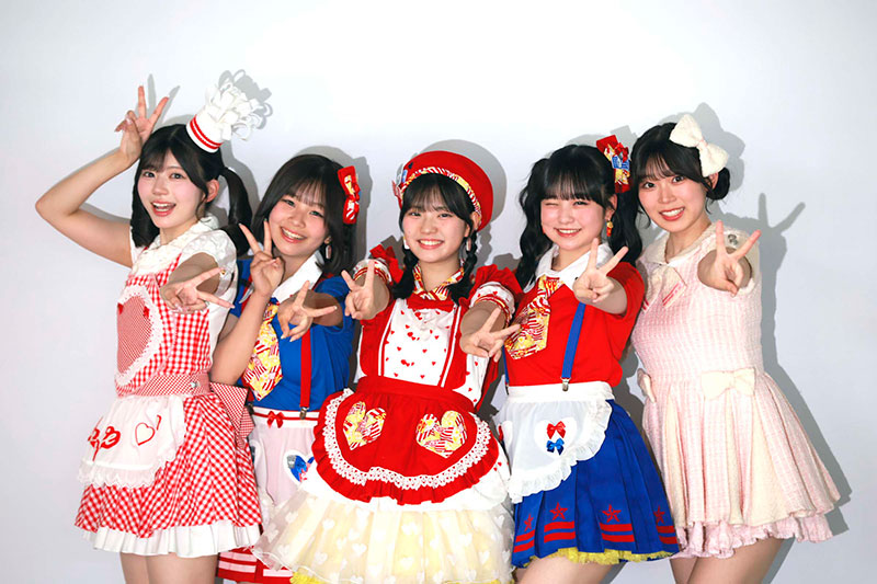 『HKT48 15th ANNIVERSARY BOOK 青春謳歌!』より「文化祭のじかん」