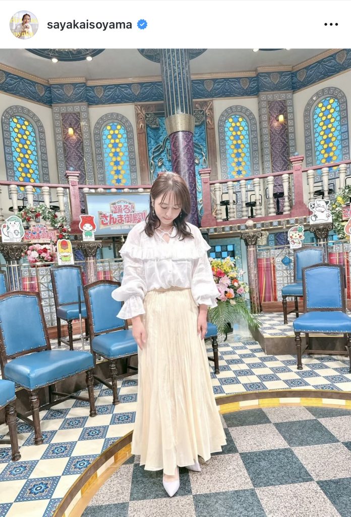 日本テレビ系「踊る!さんま御殿!!」の衣装姿を公開