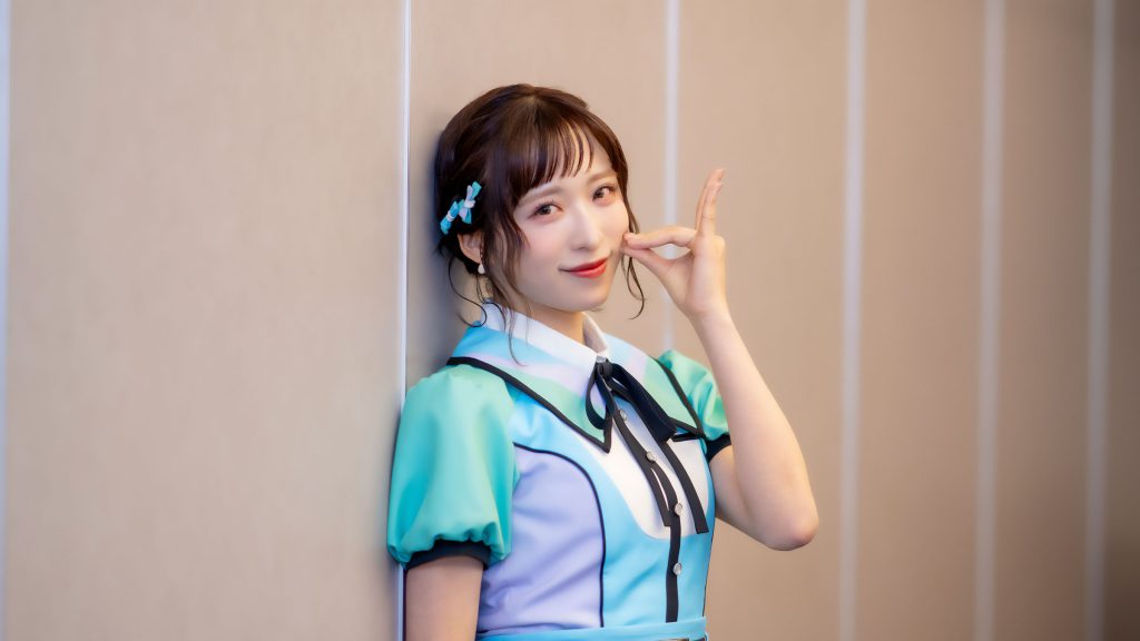 大胆な“イメチェン”でも注目を集めた小栗有以