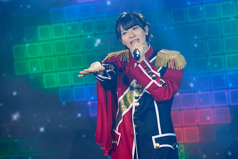 初日公演「We're Cloud ten」より「君は君だ」