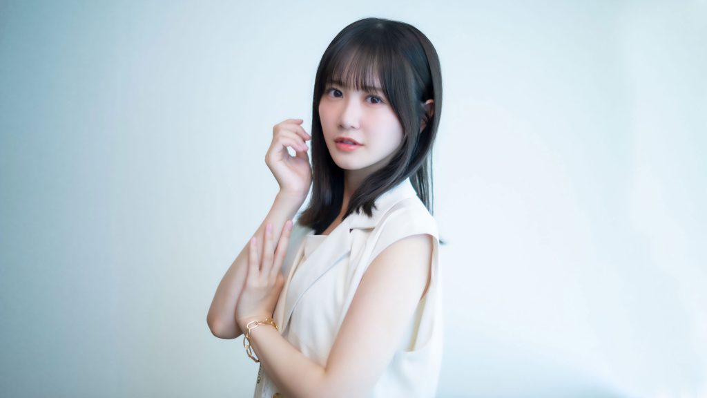 2nd写真集を発売するSTU48・中村舞