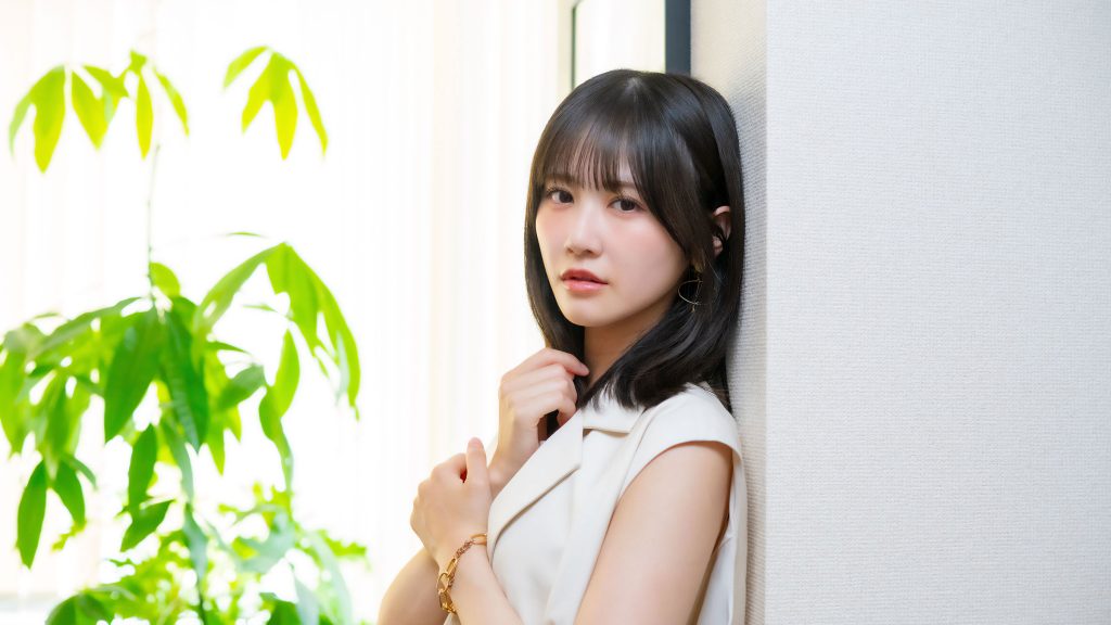 インタビューに応じたSTU48・中村舞