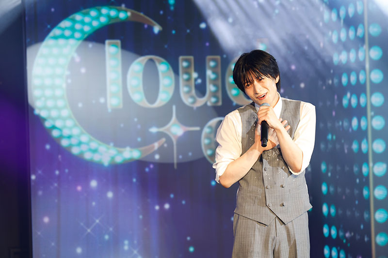 「Cloud ten」2日目公演より熱唱する北凪 晴