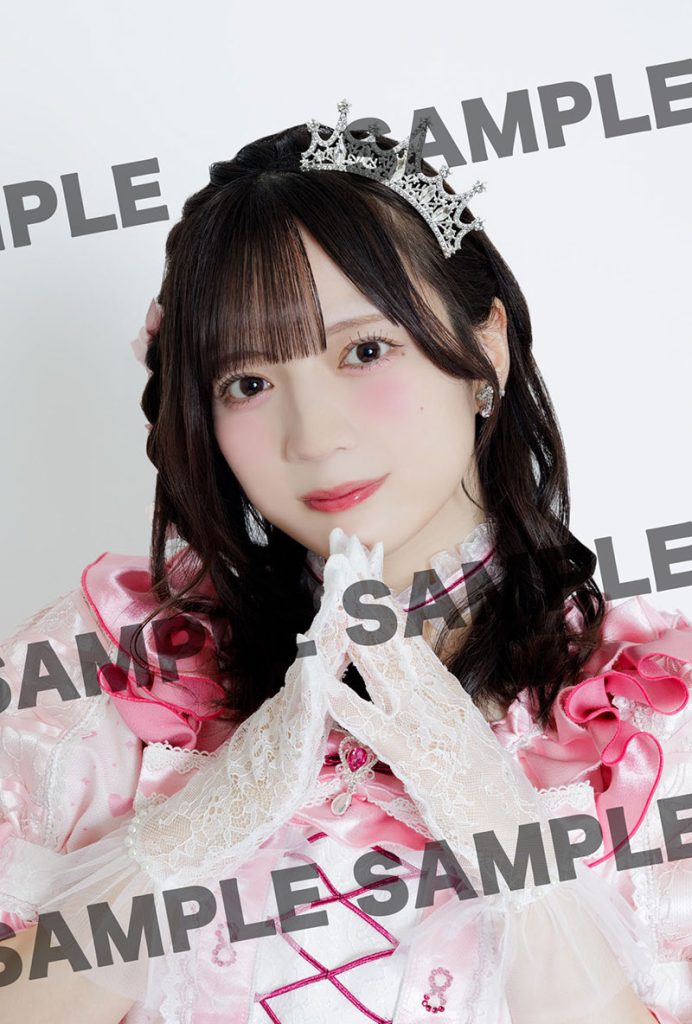 『日経エンタテインメント!SKE48 8期生 フォトブック〜約束。〜』(日経BP)より坂本真凛ポストカード