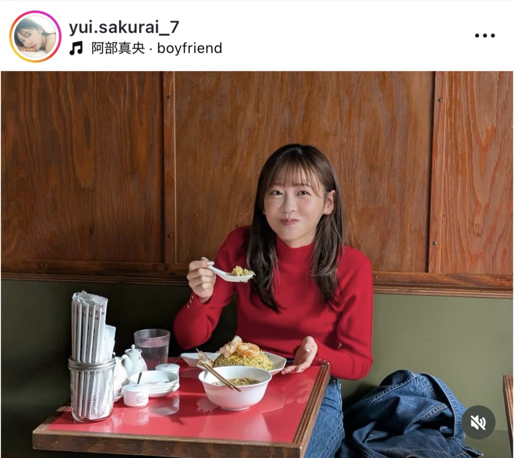 “町中華デート”感を味わえるカット