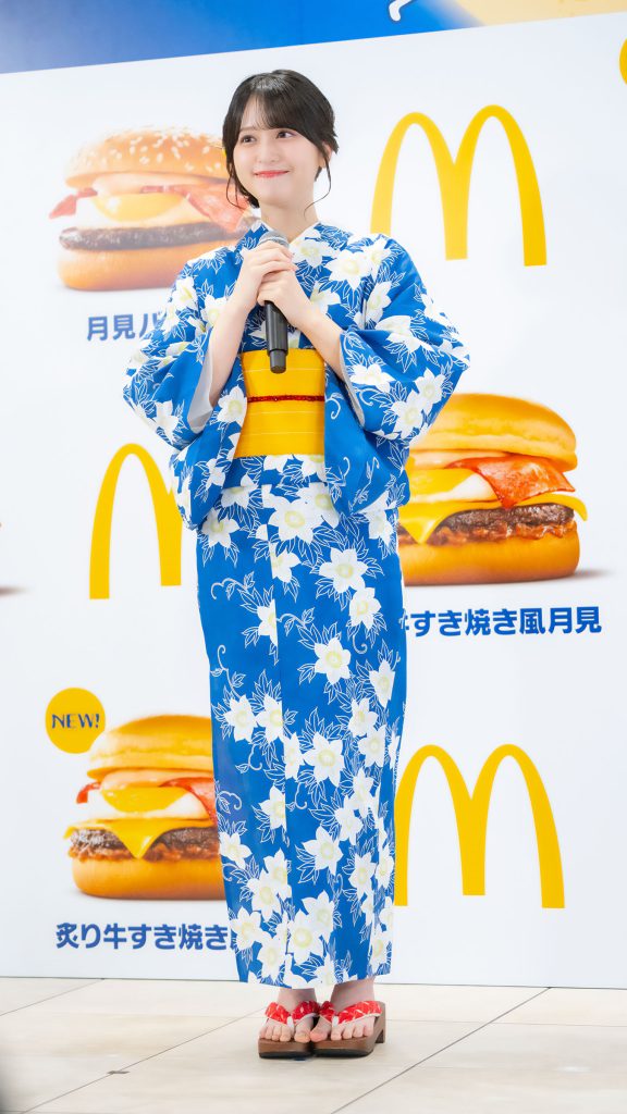 『2026年 月見ファミリー発表イベント』に出席した佐々木舞香