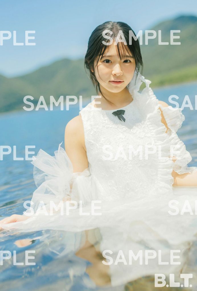 「B.L.T.2026年10月号」セブンネットショッピング購入特典ポストカード【牧戸愛茉(AKB48 21期研究生)】