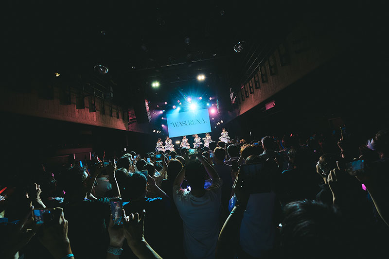 WASURENAデビューライブ「WASURENA Debut Live ~忘れられない、始まり。~」より