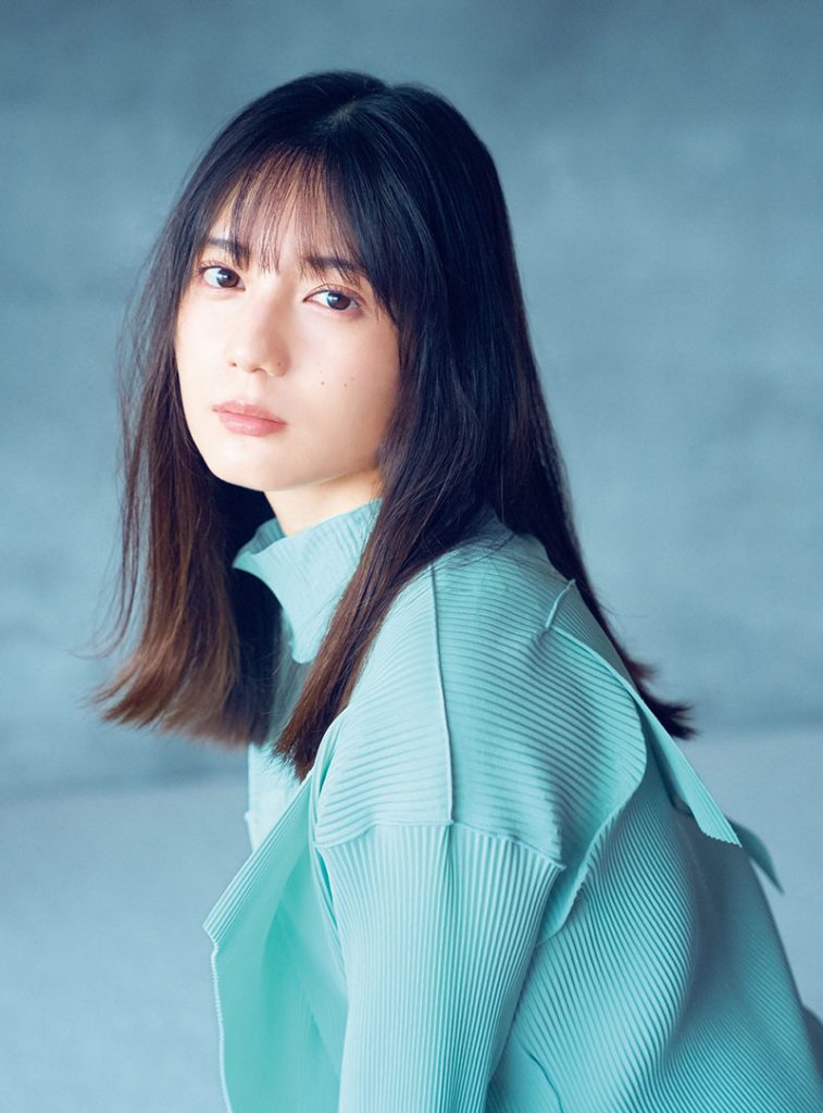『週刊少年マガジン43号』に登場している日向坂46・小坂菜緒