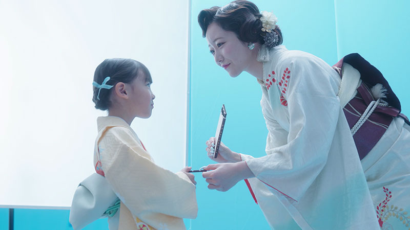 「明治ミルクチョコレート」新TVCM「明治ミルクチョコレート100周年」編メイキングシーン