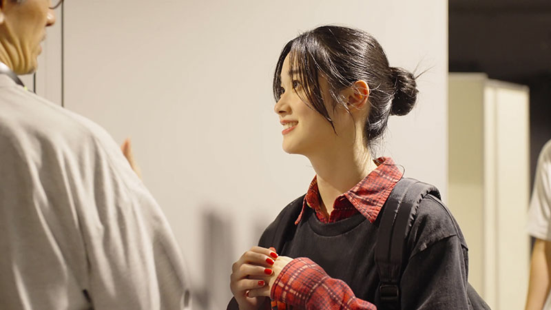 『ホットペッパーグルメ』新Web CM「推し活」篇メイキングより