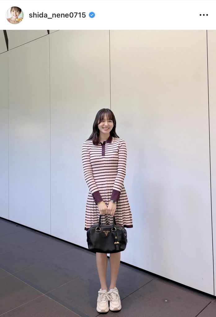 ミニスカワンピの私服姿