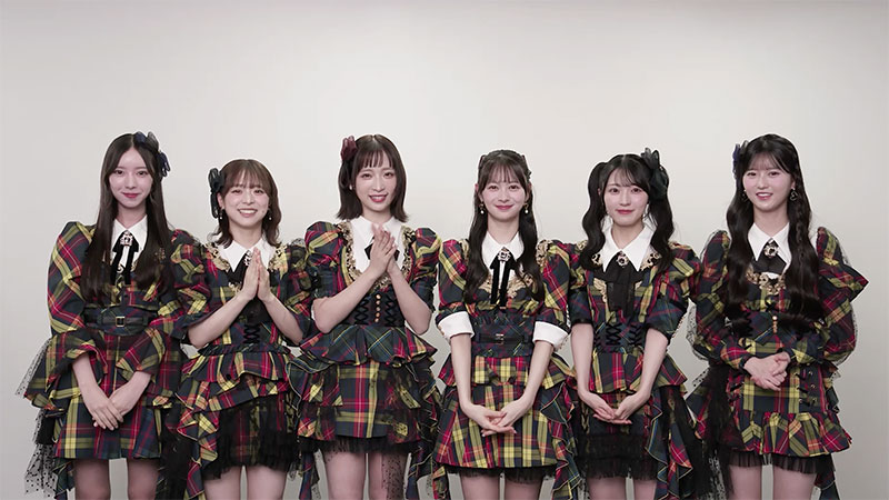 インタビューに応じたAKB48メンバー