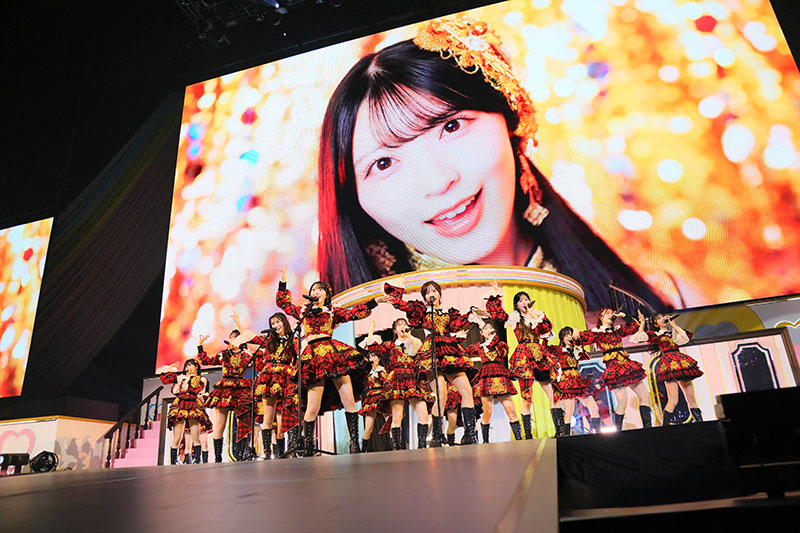 「Supported by ローソンチケット AKB48 THREE CONCEPTS LIVE in KArenaYokohama」、「推しが『好きish』コンサート」より