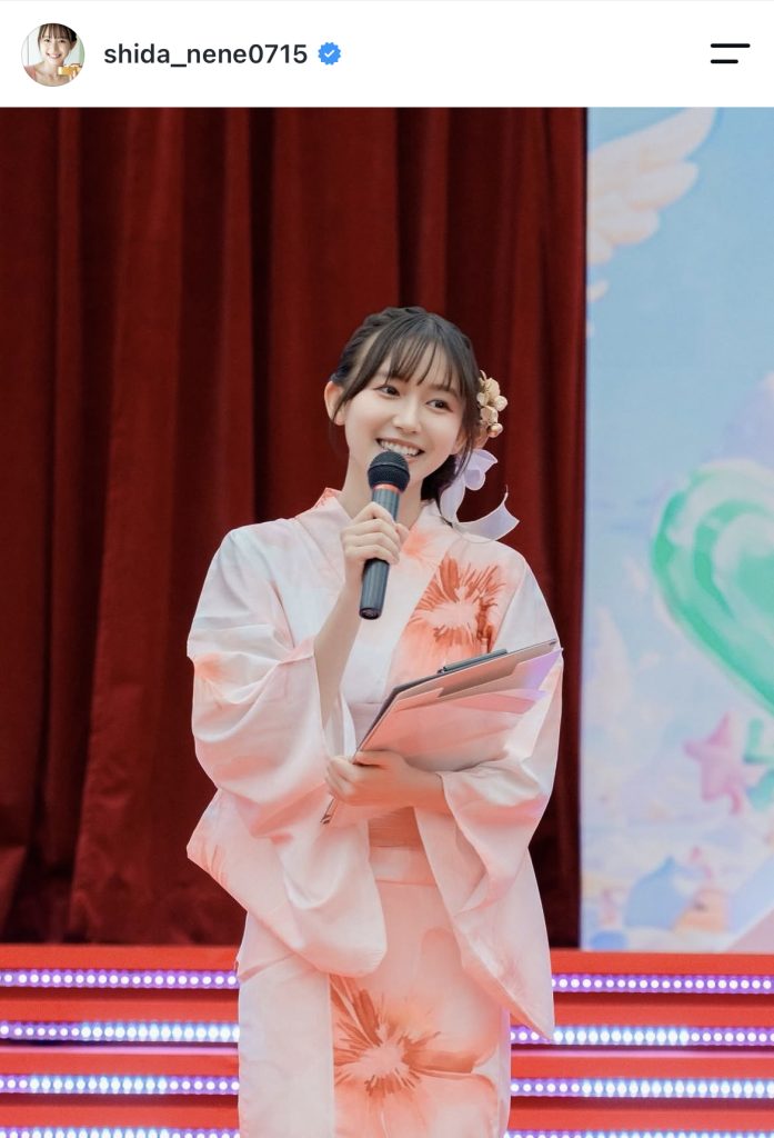 浴衣姿で「近代麻雀水着祭2026」ステージMCを担当
