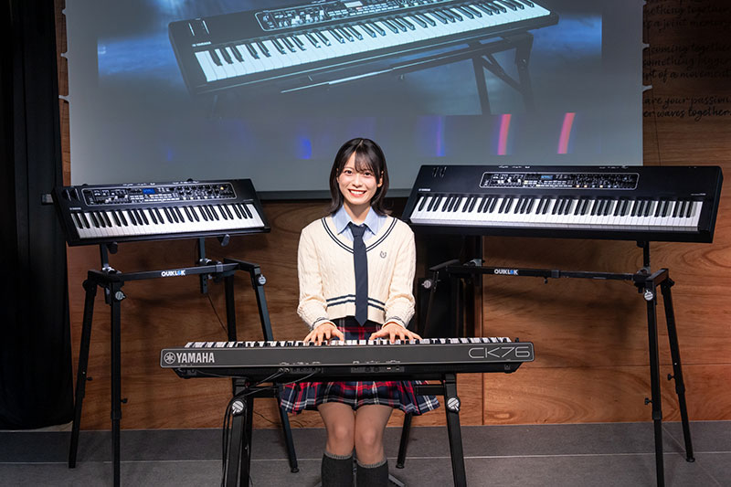 AKB48・新井彩永が『ヤマハ ステージキーボード新製品発表会』に出席