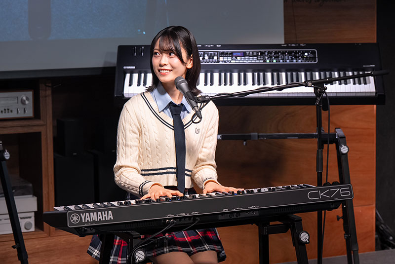 AKB48・新井彩永が『ヤマハ ステージキーボード新製品発表会』に出席