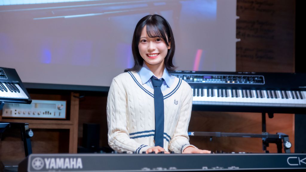 AKB48・新井彩永が『ヤマハ ステージキーボード新製品発表会』に出席