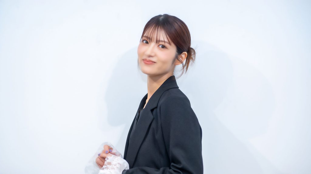 若月佑美が作品展『FIRST EGOISM』取材会に出席