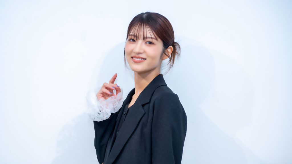 若月佑美が作品展『FIRST EGOISM』取材会に出席