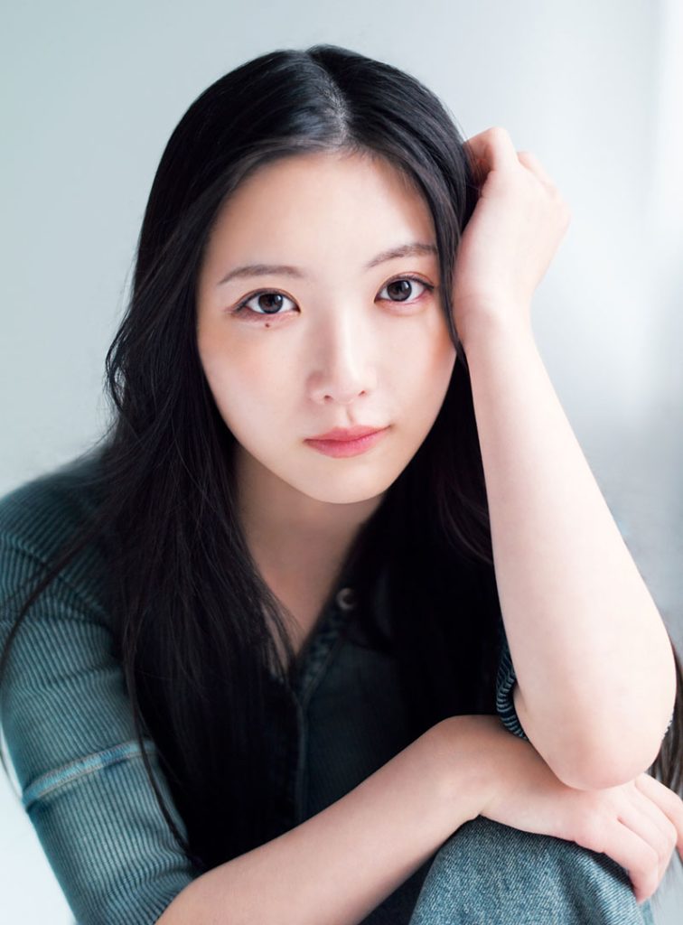 『週刊少年マガジン46号』に登場している櫻坂46・谷口愛季