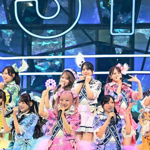 ＝LOVE、マーチング衣装で『STARフェス』へ　甘さと迫力の8曲で沸かせる